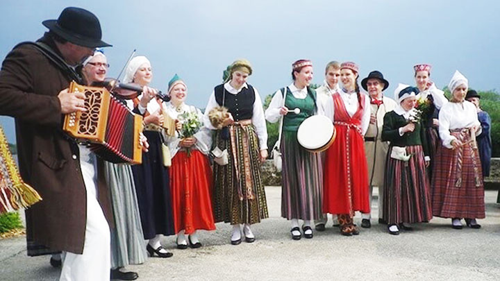 Âm nhạc là một trong những cầu nối khôi phục văn hóa Livonia. Ảnh: INDIGENOUS LITERATURE