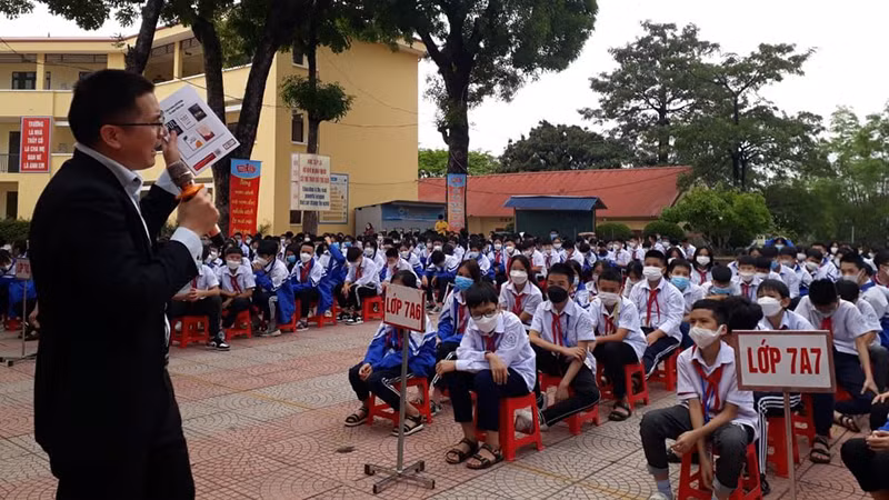 Khuyến đọc là một phương thức giúp tạo nền tảng nhận thức về ngôn ngữ cho học sinh. 