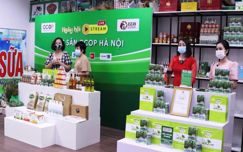 Phiên bán hàng trực tuyến sản phẩm OCOP. 