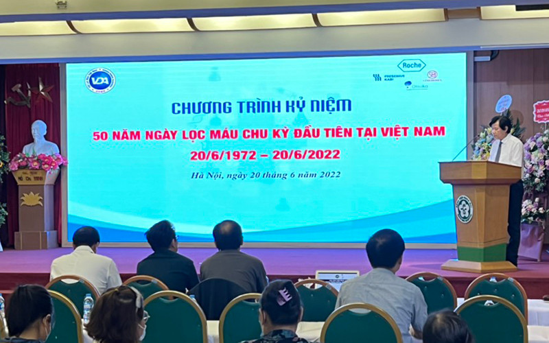 TS Nguyễn Hữu Dũng, Chủ tịch Hội Lọc máu Việt Nam phát biểu tại chương trình.