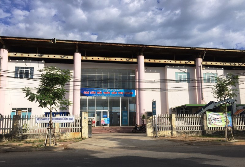 Chợ đầu mối thủy sản Thọ Quang là chợ cá lớn nhất Đà Nẵng, hiện đang tạm ngừng hoạt động do liên quan năm ca nhiễm Covid-19 tại Quảng Ngãi.