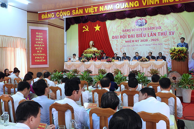 Đại biểu Đại hội Đảng bộ huyện Đầm Dơi lần thứ XV, nhiệm kỳ 2020-2025.