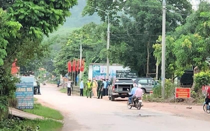 Lập chốt phòng, chống dịch Covid-19 tại xã Yên Định, huyện Sơn Động, tỉnh Bắc Giang. (Ảnh: CTV)