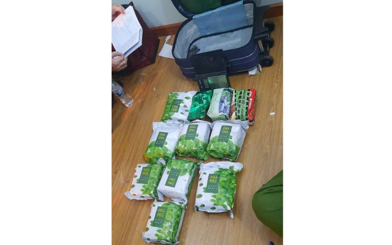 Ma túy dạng trà bị cơ quan Công an thu giữ tại nhà kho.