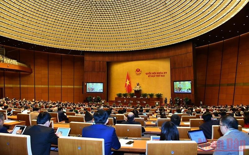 Các đại biểu Quốc hội tham dự phiên họp toàn thể tại hội trường Diên Hồng sáng 09/11. (Ảnh: LINH NGUYÊN)