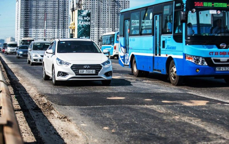 16 tuyến buýt qua cầu Thăng Long sẽ được điều chỉnh lộ trình.