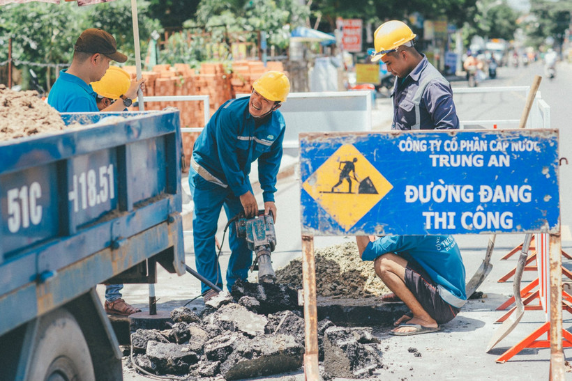 Giảm khai thác nước ngầm và cấp nước an toàn là nhiệm vụ kép