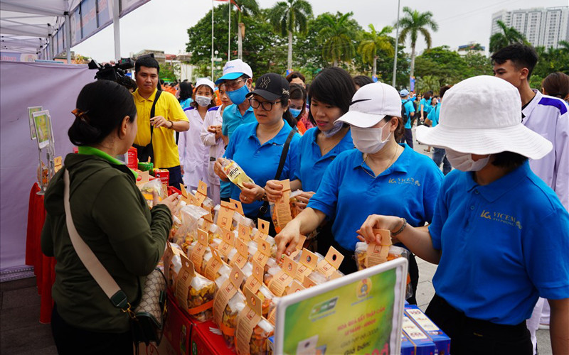 Liên đoàn Lao động thành phố Hải Phòng tổ chức Ngày hội “Cảm ơn người lao động” tại lễ phát động Tháng Công nhân năm 2021. (Ảnh minh họa)