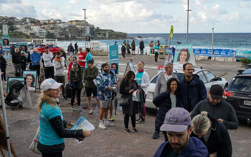 Cử tri Australia bỏ phiếu tại Sydney. (Ảnh REUTERS)