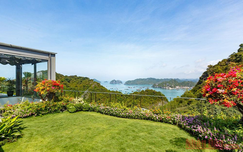 Phong cảnh Cát Bà nhìn từ Flamingo resort (đảo Cát Bà, Hải Phòng). Ảnh: Flamingo resort.