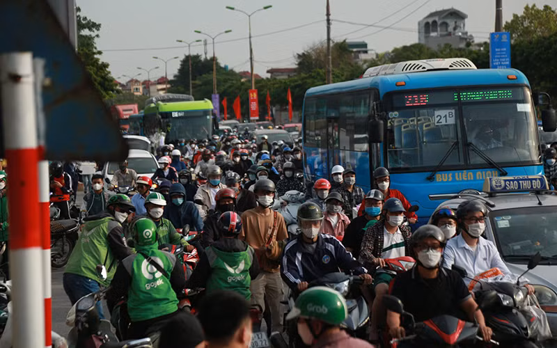 Hà Nội thí điểm phân luồng một số nút giao để giảm ùn tắc.