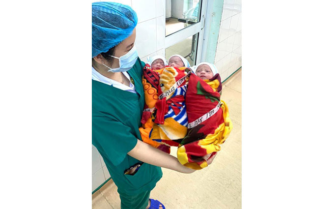 Sản phụ sinh ba cùng trứng hiếm gặp ở Tuyên Quang