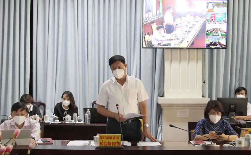 Thứ trưởng Đỗ Xuân Tuyên phát biểu tại buổi làm việc. (Ảnh: BÁ DŨNG)