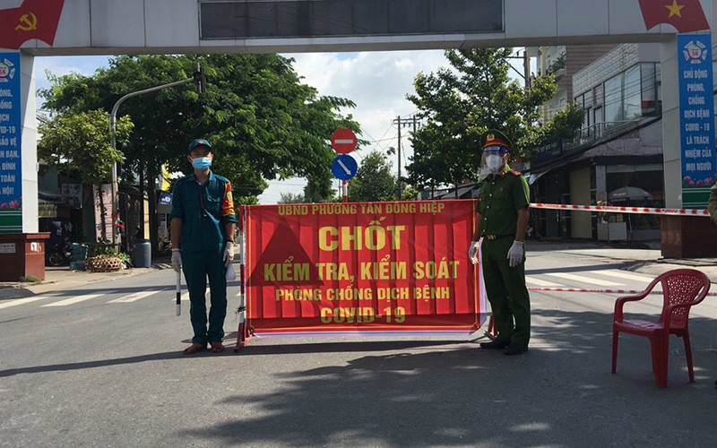 Chốt kiểm soát trên địa bàn thành phố Dĩ An, tỉnh Bình Dương.