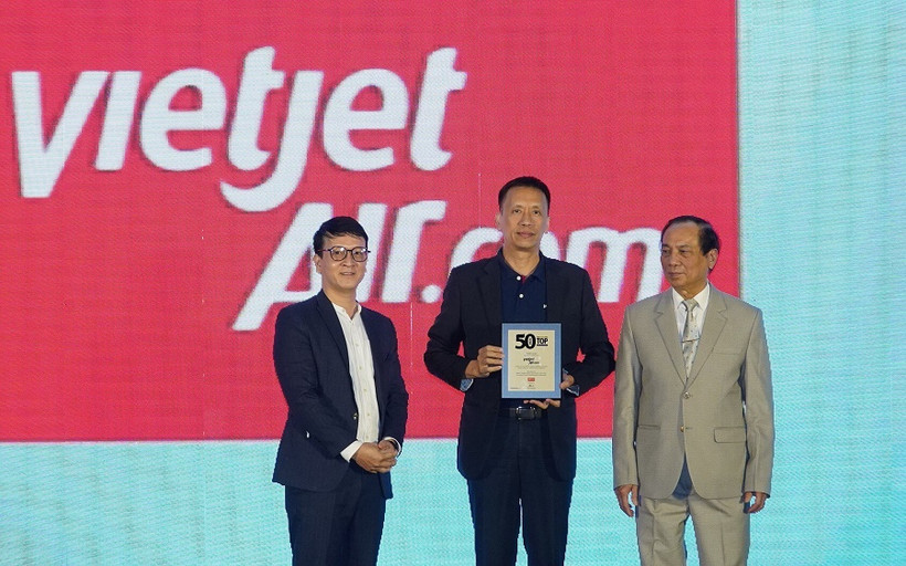 Vietjet lọt Top 50 Công ty kinh doanh hiệu quả nhất Việt Nam