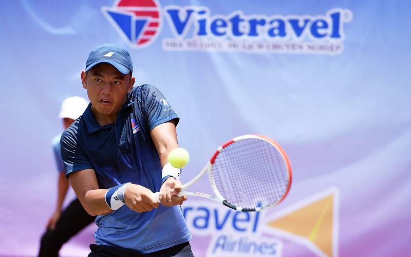 Hoàng Nam có chiến thắng chóng vánh trong ngày ra quân để giúp đội Hải Đăng 1 lọt vào tứ kết nội dung đồng đội nam. (Ảnh: VTF)