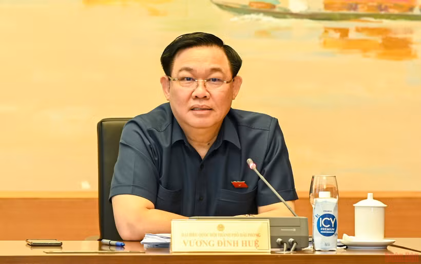 Chủ tịch Quốc hội Vương Đình Huệ phát biểu thảo luận tại tổ, sáng 25/5. (Ảnh: LINH NGUYÊN)