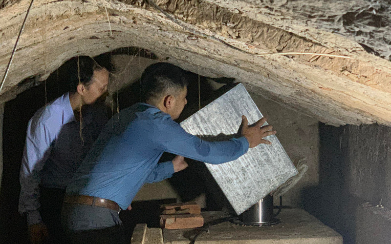 Hoạt động đo đạc tại một trạm quan sát động đất của Viện Vật lý địa cầu.