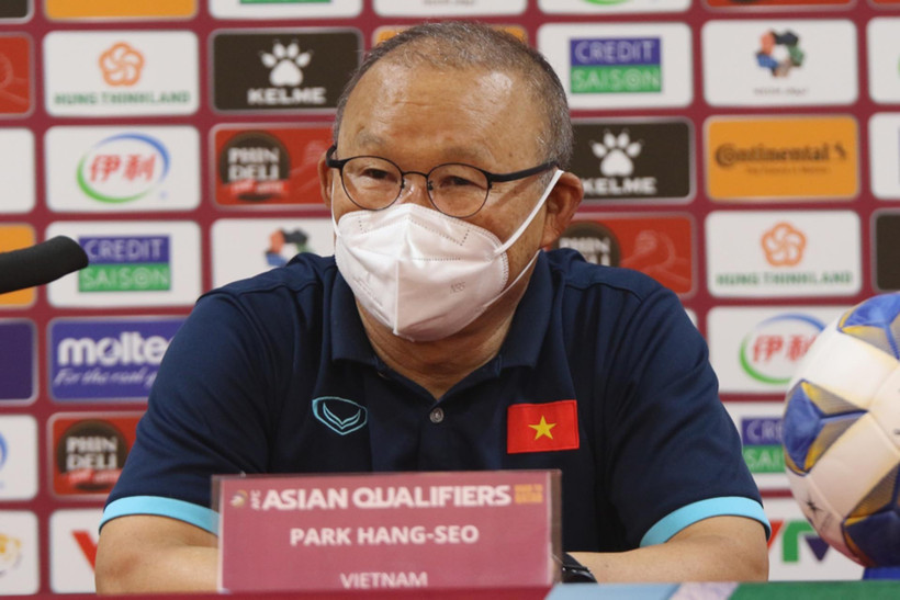 HLV Park Hang-seo cảm ơn học trò vì đã chiến đấu hết sức mình (Ảnh: VFF).