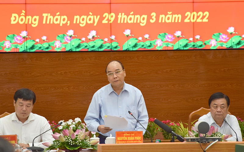 Chủ tịch nước Nguyễn Xuân Phúc phát biểu tại buổi làm việc.