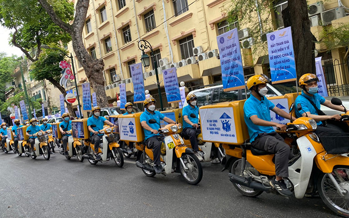 Ra quân vận động người dân tham gia bảo hiểm xã hội tự nguyện, bảo hiểm y tế tự đóng (Ảnh VSS).