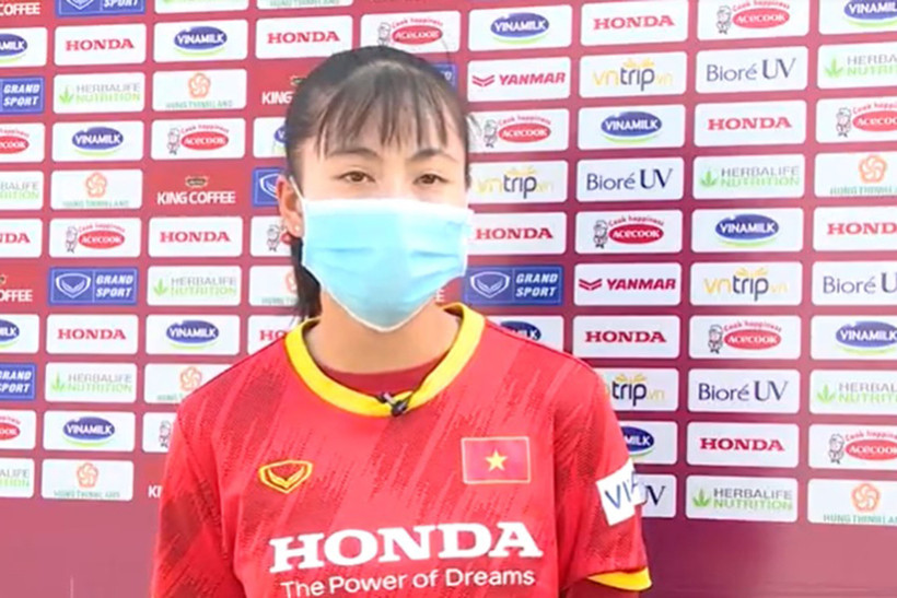 Trúc Hương cùng các đồng đội chuẩn bị lên đường sang Tây Ban Nha tập huấn trước thềm VCK Asian Cup 2022. (Ảnh: VFF)