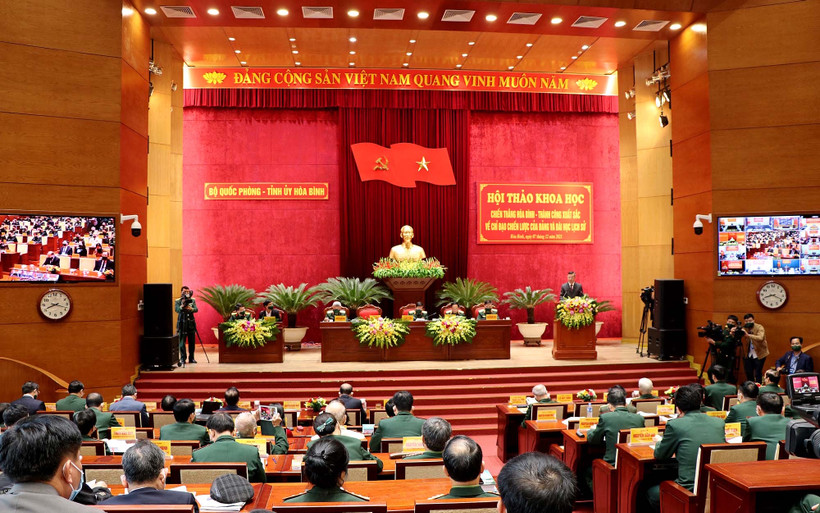 Hội thảo tại điểm cầu Tỉnh ủy Hòa Bình.