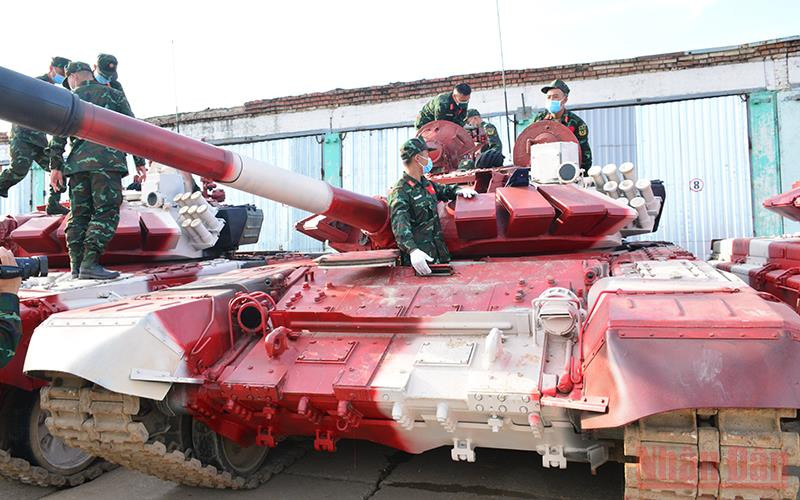 Với màu thi đấu là màu đỏ, đội tuyển Xe tăng Việt Nam có những thuận lợi và khó khăn nhất định. Ảnh: TRỊNH DŨNG