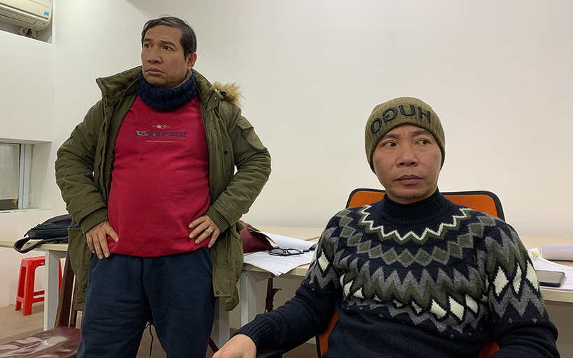 Các nghệ sĩ Quang Thắng, Công Lý trong phòng tập.