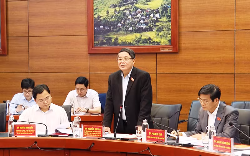 Phó Chủ tịch Quốc hội Nguyễn Đức Hải kiểm tra, giám sát công tác bầu cử tại tỉnh Lào Cai.