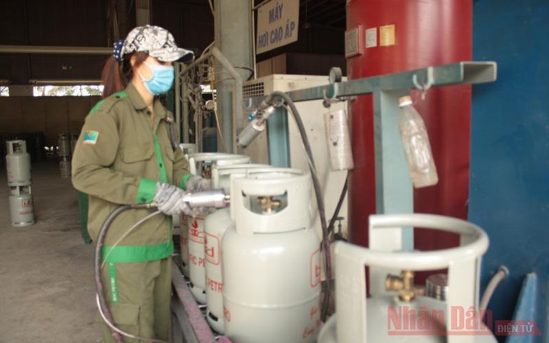 Giá gas bán lẻ tăng giá liên tiếp 7 lần kể từ tháng 7-2020.
