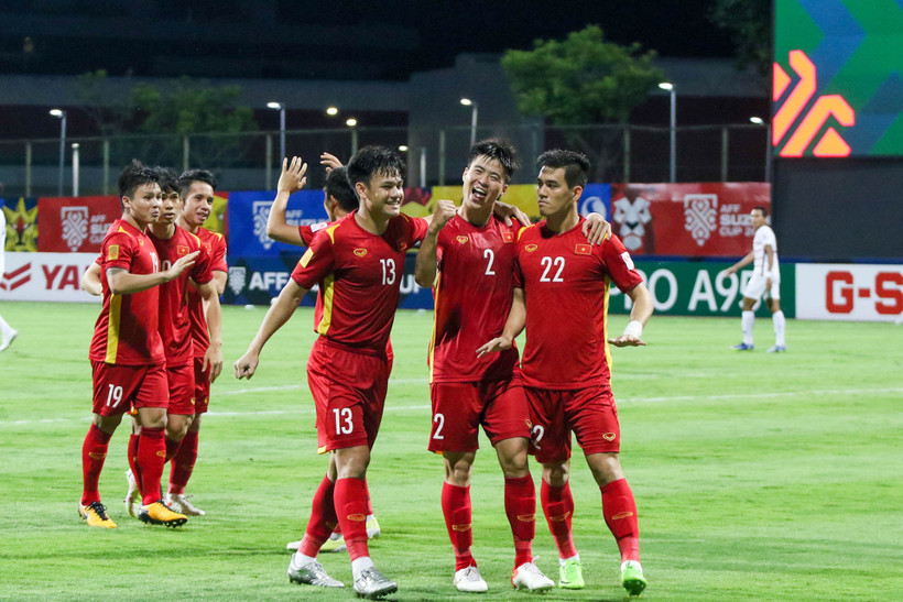 Tiến Linh lập cú đúp trong hiệp 1. (Ảnh: VFF)