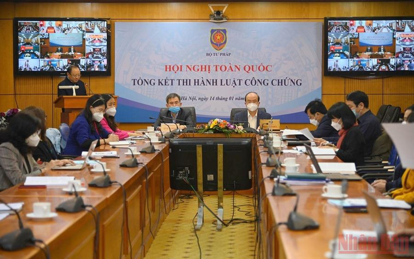Các đại biểu tham dự hội nghị tổng kết thực hiện Luật Công chứng tại Bộ Tư pháp. (Ảnh: LÊ TÚ)