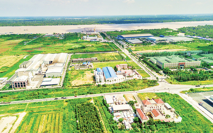 Khu công nghiệp sông Hậu, huyện Châu Thành. Ảnh: LÝ ANH LAM