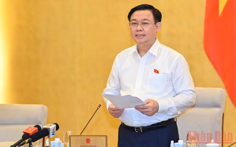 Chủ tịch Quốc hội Vương Đình Huệ phát biểu bế mạc phiên họp. (Ảnh: DUY LINH)