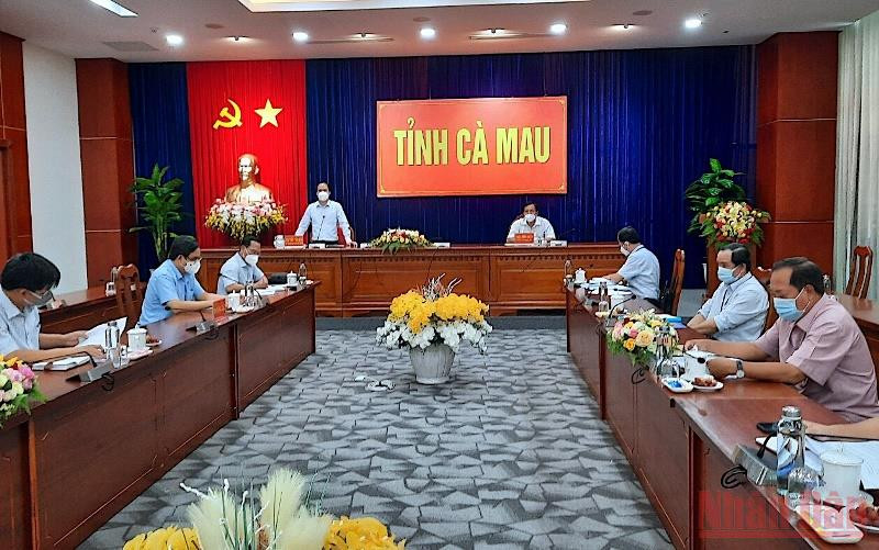 Tổ công tác đặc biệt của Bộ Lao động - Thương binh và Xã hội làm việc tại Cà Mau.