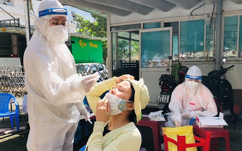 Lấy mẫu xét nghiệm tại TP Biên Hòa (Đồng Nai)