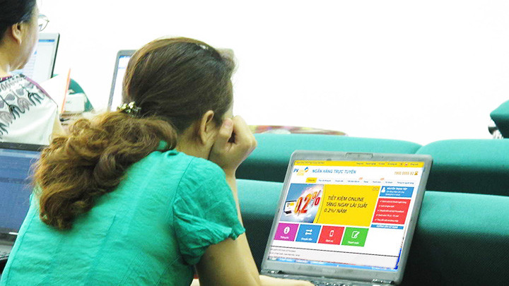 Hình thức mua sắm trực tuyến đang trở nên phổ biến. 