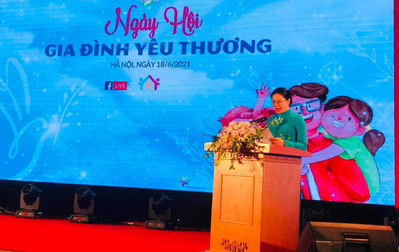 Chủ tịch Hội Liên hiệp Phụ nữ Việt Nam Hà Thị Nga phát biểu tại chương trình.