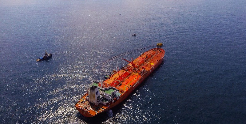 Nhập dầu thô cho Nhà máy lọc dầu Dung Quất.