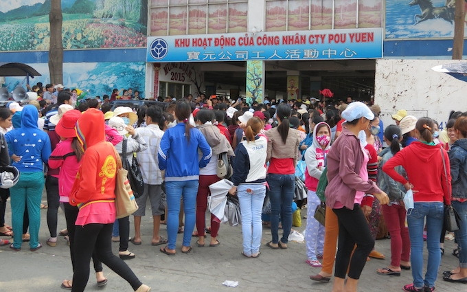 Công nhân làm việc tại Công ty PouYuen. 