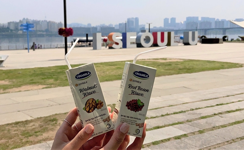 Những sản phẩm sữa hạt và trà sữa Vinamilk đã chính thức bắt đầu “hành trình” chinh phục người tiêu dùng Hàn Quốc.