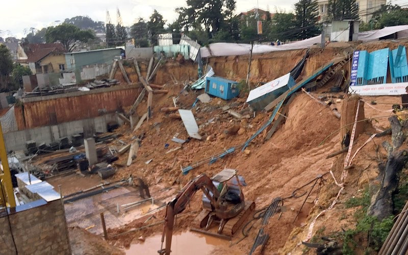 Hiện trường vụ sạt lở.