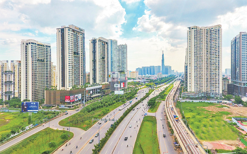 Chính phủ đang có nhiều nỗ lực để tạo điều kiện, môi trường thuận lợi cho sự phát triển của doanh nghiệp. Trong ảnh: Một góc TP Hồ Chí Minh hôm nay. Ảnh: Hoàng Triều