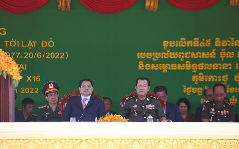 Thủ tướng Việt Nam Phạm Minh Chính và Thủ tướng Campuchia Samdech Techo Hun Sen tại lễ kỷ niệm. (Ảnh: Fresh News)