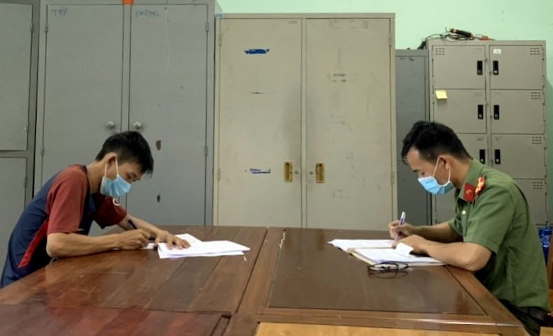 Cơ quan Công an làm việc với ông V.