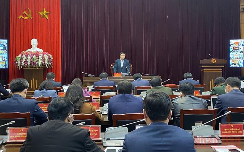 Đồng chí Nguyễn Văn Thắng phát biểu chỉ đạo tại cuộc họp.