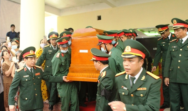 Xúc động tiễn đưa 13 liệt sĩ hy sinh khi đi cứu nạn tại Rào Trăng