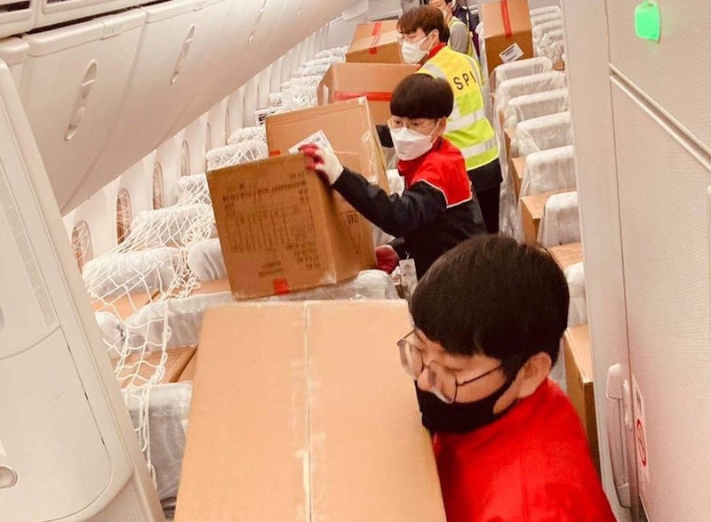 Bamboo Airways vận chuyển miễn phí hàng hóa cứu trợ tới miền trung