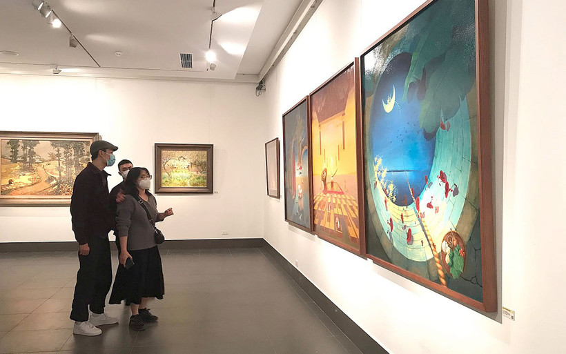 Lĩnh vực hội họa vẫn sống được, do ngành này về chủ yếu họa sĩ tự lo, tự tìm thị trường; song ngay cả phê bình hội họa cũng giảm sút. Ảnh: Bảo tàng Mỹ thuật Việt Nam 